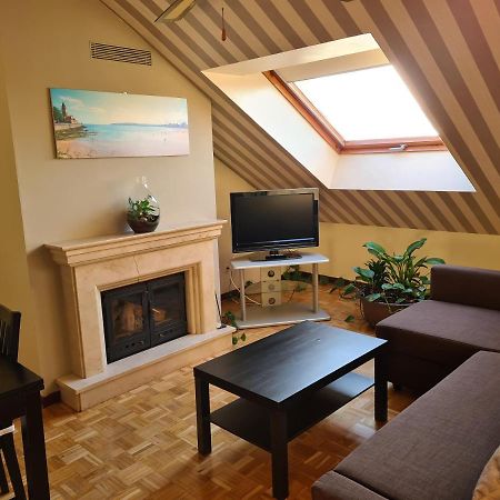 106A Atico Con Garaje Y Chimenea Cerca De La Playa Lägenhet Gijón Exteriör bild